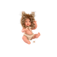Llorens Llorens: Fiú csecsemő baba 30cm-es oroszlános sapkában