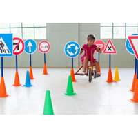 Közlekedési oktató park 12 tábla , 12 bója