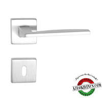 Lartech-Maestro Light Kilincsgarnitúra Négyzetrozettás Szatén Króm Felület Csak Kilincs Felső Rozetta (Maestro)