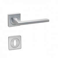 Bussare BUSSARE Roxane Lapított Négyzetrozettás Ajtokilincs Szatén Króm Felület Csak Kilincs Felső Rozetta (702)