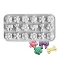 18 részes szilikon bonbon és csokoládé forma – Virágok és masnik