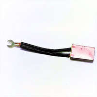 Szénkefe 8x20x30xmm (20x8x30 mm) D104 (pl: targonca; DC 80-120V egyenáramú generátorhoz, hegesztő dinamóhoz)