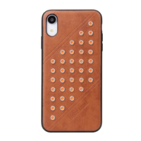 FIERRE SHANN FIERRE SHANN műanyag telefonvédő (bőr hatású hátlap, szegecses) BARNA [Apple iPhone XR 6.1] (5996457820269)