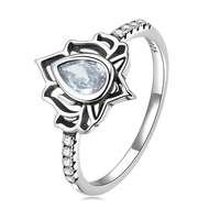 EdenBoutique Szeggyel fehér Lotus 6 ezüst gyűrű