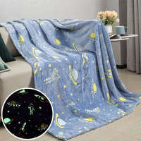  Sötétben világító plüss takaró, űrhajós mintával, Kék 150 x 100cm