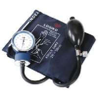  Moret DM-330 vérnyomásmérő