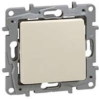 Legrand Legrand Niloé 764607 egypólusú nyomó (N101), bézs burkolattal keret nélkül, süllyesztett 6A 250V (Legrand 764607 / 664607)