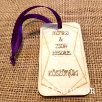 Köszönetajándék modern fa kulcstartó