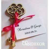 Kulcs fából, köszönetajándék és ültetőkártya 2 az 1-ben