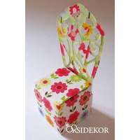 Szék formájú köszönetajándék doboz virágos mintával (lapra szerelve)