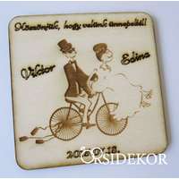 Esküvői poháralátét , köszönetajándék fából biciklis