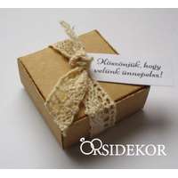 Köszönetajándék-doboz vintage stílusban