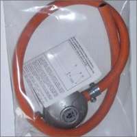 Gáztűzhelyhez PB nyomáscsökkentő komplett tömlővel + 2 db. bilincs # (CE 0085-22 ) nem állítható 29mbar 1kg./h 1fm. #