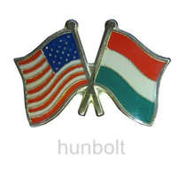 Hunbolt Kitűző, páros zászló USA -Magyar jelvény 26x15 mm