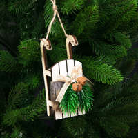 Valex Decor Szőrmés fa szánkó karácsonyfadísz 12.5cm x 3.5cm - Fehér
