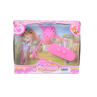 Magic Toys Sandra baba pink gördeszkával, rollerrel és bukósisakkal