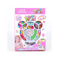 Magic Toys ABC ékszerkészítő szett színes gyöngyökkel kb 110db-os