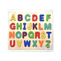 Magic Toys ABC nyomtatott nagybetűs formaillesztő színes fa puzzle 26db-os szett