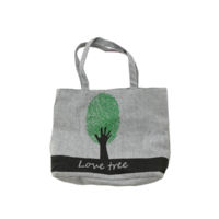  "Love tree" feliratú divat táska