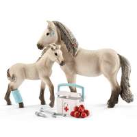 Schleich Schleich 42430 Izlandi póni kanca és csikója elsősegély készlettel