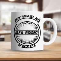 Alfa romeos bögre - Igazi nő alfát vezet