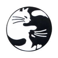 MariaKing Macskás yin yang kitűző, fekete-fehér