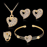 MariaKing Szív motívumos nyakék, fülbevaló, gyűrű és karkötő szett, arany színű II.