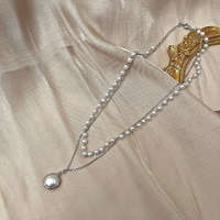 MariaKing Mesterséges gyöngy nyaklánc, ezüst színű, 37+6 cm