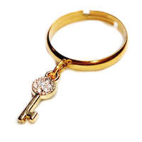 MariaKing Kristály kulcs charmos állítható méretű gyűrű, arany színű, választható szélességben