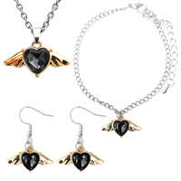 MariaKing Fekete kristály szív angyalszárnnyal medál nyaklánc, fülbevaló és karkötő szett, ezüst színű