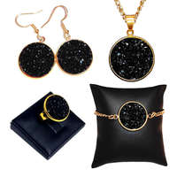 MariaKing Fekete csillámos (lánc, karkötő, fülbevaló, gyűrű) szett, arany és ezüst színben