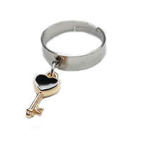 MariaKing Fekete tűzzománc kulcs charmos állítható méretű gyűrű, ezüst színű, választható szélességben