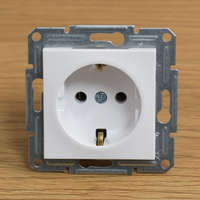 Schneider Electric Zrt. Schneider Electric Asfora - EPH2970121 - 2P+F csatlakozóaljzat, csavaros, keret nélkül, fehér (120db)