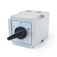Apator S.A. Tokozott ipari csillag-delta kapcsoló 3P 10A Apator 4G10-12-PK