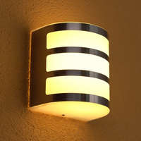 Signify Poland Sp. z o.o. Philips kültéri fali LED lámpa 3W 270lm (myGarden Calgary)