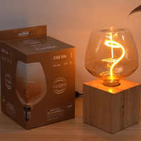 Globo Eastern Europe s.r.o E27 LED dekor fényforrás, 4 W, 240 lm, 1800 K, színátmenetes borostyán üveg, 16,3x12,3 cm
