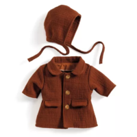 Djeco Játékbaba ruha - Őszi kabát sapkával- barna - Pomea játékbabához (Djeco- 7893)