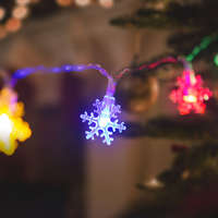 Family Family LED fényfüzér - jégkristály - 2,3 m - 20 LED - multicolor - 3 x AA (58215)