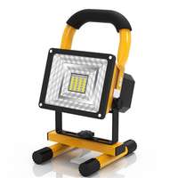 Netshop 100W vízálló LED reflektor - 50.000 óra üzemidővel, tölthető akkumulátorral és 2400 lumen fényerővel