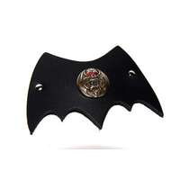 Bőr hajcsat fém denevér dísszel