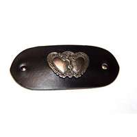 Bőr hajcsat fém szív dísszel