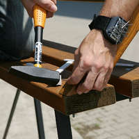 Csuklópánt mágneses tartóval