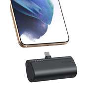VEGER PlugOn Powerbank - fekete powerbank beépített Type-C (USB-C) csatlakozóval, 5000mAh, LED kijelzés