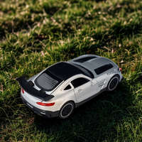 Ywu Fémautó fénnyel és hanggal