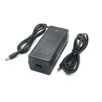 vhbw E-Bike, elektromos roller töltő 24V akkuhoz, kerek csatlakozó 5,5mm x 2,5mm, 29.4V, 29,4V, 2,35A