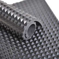 AVFloor SBR 4x1200 csúszásgátló gumiszőnyeg gyémántmintás 4 mm vastagság 1200 mm széles tekercs piramis mintás méterenként rendelhető