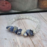 csucsajandek Hegyikristály / Szodalit karkötő