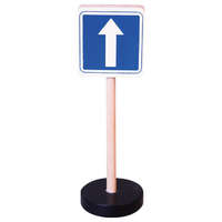 KRESZ-tábla (egyirányú forgalom)