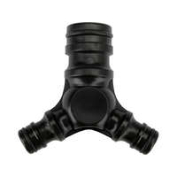 <p><a href="https://www.elefantszerszam.hu/YATO"><img src="https://shop.unas.hu/shop_ordered/69983/pic/YatoLogo.jpg" width="120" height="29" alt="" /></a></p> YATO Locsolótömlő csatlakozó elosztó 1"-1/2" (YT-89062)