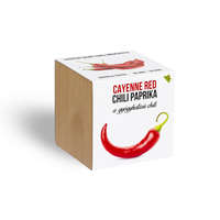  Cayenne red chili paprika növényem fa kockában, Cayenne red chili paprika növényem fa kockában